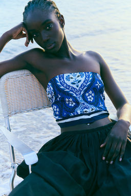 Top bandeau cropped