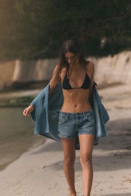SHORTS MINI DENIM TRF TACHAS / Marino
