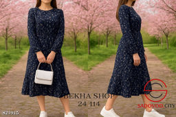 Женское платье с рисунком