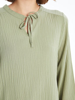 Ba?lamal? Yaka Dokulu Kad?n Bluz