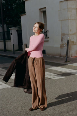 STRAIGHT FIT TROUSERS WITH ELASTICATED WAIST - Zara фото 3