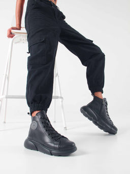 Ботинки 213.ariyabl. black/Байка