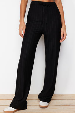 Siyah Kal?n Cizgili Straight/Duz Kesim Esnek Pantolon TWOSS24PL00072