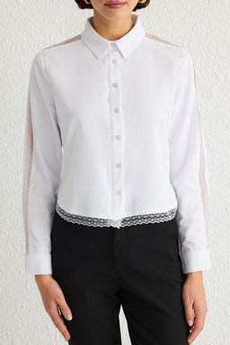 TRENDYOLMILLA Beyaz Kol ve Omuzlarda Dantel Detayl? Regular Normal Kal?p Dokuma Gomlek TWOSS25GO00049  фото 3