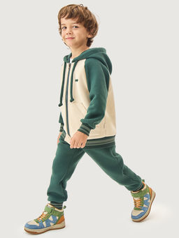 Костюм 7т12126 изумруд/беж