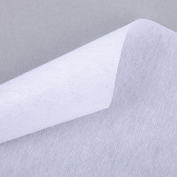 Нетканный материал (флизелин) Гамма клеевой сплошной G-540c 50 г/кв.м 2 100 см белый W