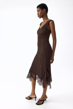 Vestido en punto texturizado con ribete de encaje - H&m фото 5
