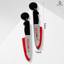 Серьги акриловые «Ножи» окровавленные, цвет красно-белый в чёрном металле