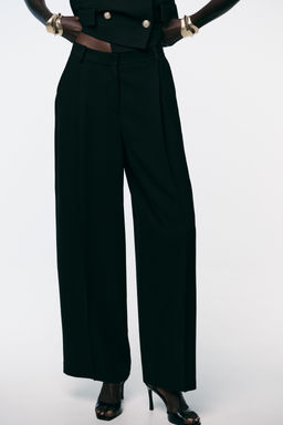 WIDE-LEG TROUSERS WITH DARTS