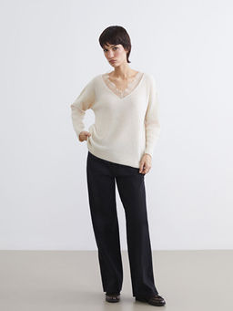 V Yaka Dantel Detayl? Oversize Kad?n Triko Kazak