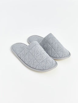 Desenli Kad?n Ev Terli?i