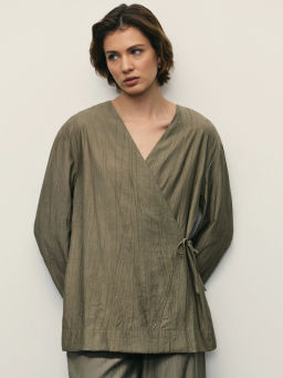 Кимоно из фактурной ткани / Zarina