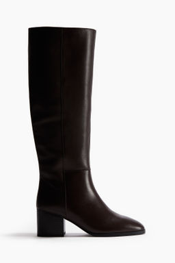 Botas de piel a la rodilla