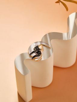 Значок Кот на Луне, цвет чёрно-белый в золоте