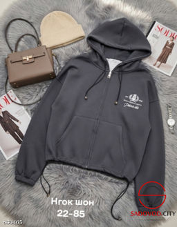 Толстовка женская с капюшоном