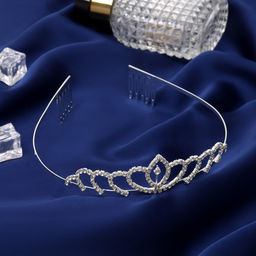 Диадема для волос «Россыпь», листик, h=3.3 см, серебро