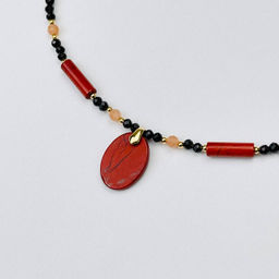 Колье из Обсидиана,Лунного камня и Яшмы 38 см +