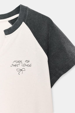 CAMISETA LAVADA MANGA RANGL?N / Crudo