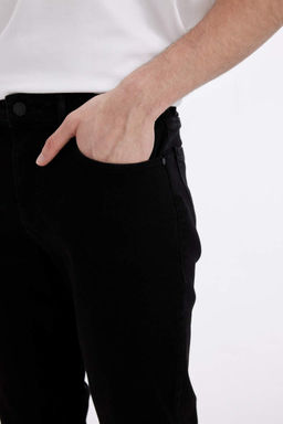 Джинсовые брюки Sergio Regular Fit Normal Mold с нормальной талией и зауженными штанинами - Defacto фото 5