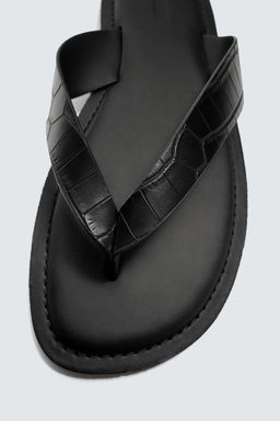 SANDALIA TIRAS GRABADO COCO / Negro - Zara фото 6