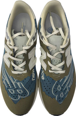 Кроссовки взрослые