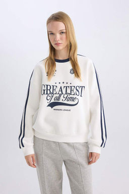 Женский белый крутой толстый свитшот оверсайз с широким кроем и круглым вырезом с принтом - Defacto фото 7