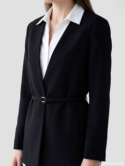 V Yaka Kemerli Kad?n Blazer Ceket