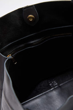 Siyah Deri Kad?n Maksi Boy Omuz Cantas? TAKAW26OC00041