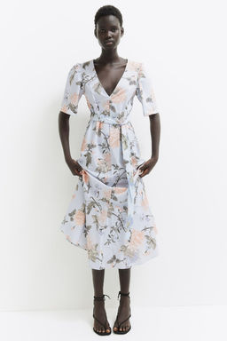 Vestido con cinturon de anudar