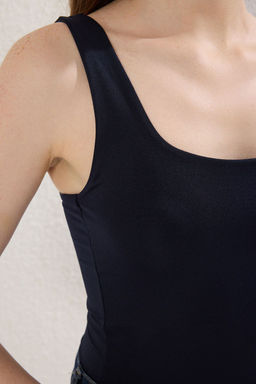 Lacivert Fitted/Vucuda Oturan S?rt? Detayl? Kare Yaka C?tc?tl? Esnek Orme Body TWOSS24BD00026