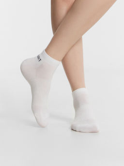 Цена за 5 пар! Носки женские спортивные укороченные белые в наборе, 3 пары - Mark formelle фото 3