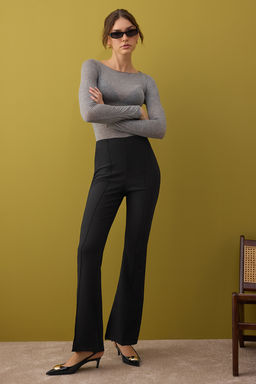 Siyah Flare Kal?p Nervurlu Bootcut Pantolon TWOAW26PL00043