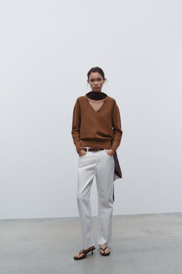 V-NECK KNIT SWEATER