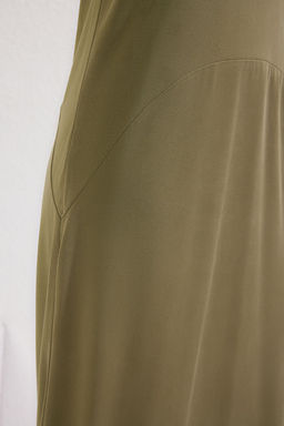 TRENDYOLMILLA Antrasit Ask?l? Havuz Yaka Modal Icerikli Shift/Duz Midi Orme Elbise TWOSS24EL00410  фото 12