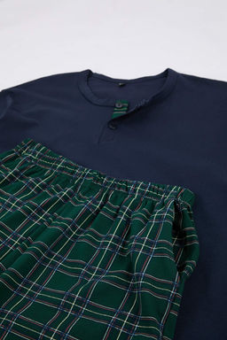 Lacivert Regular Dugmeli Yaka Ekose Pamuklu Pijama Tak?m? TMNSS26PT00012