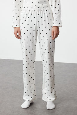 Beyaz %100 Pamuklu Puantiye ve Kalpli Orme Pijama Tak?m? THMAW25PT00039
