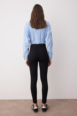 TRENDYOLMILLA Siyah Yuksek Bel Jegging Jeans TWOAW24JE00264 фото 4