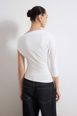 Murdum Fitted/Vucuda Oturan Asimetrik Yaka Aksesuar Detayl? Esnek Orme Bluz TWOSS26BZ00264 - Trendyolmilla фото 8