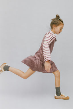 CHECK PINAFORE DRESS WITH BOWS - Zara фото 5