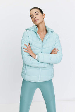 Водоотталкивающая приталенная куртка-пуховик с капюшоном DeFactoFit