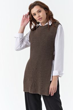 Жилет вязаный удлиненный с разрезами по бокам из хлопка кофейный