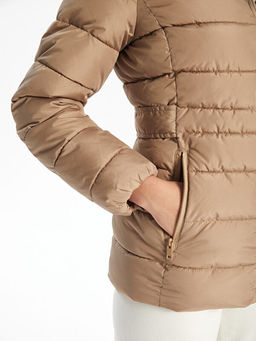 Kap??onlu Kad?n ?i?me Mont