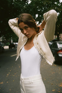 BLAZER CORTA VOLANTES / Beige claro - Zara фото 6