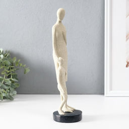 Фигурка полистоун «Она всегда рядом», белый, 7.5×8.5×28 см