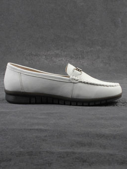 06-DYL121-2 MILK Туфли женские (натуральная кожа)