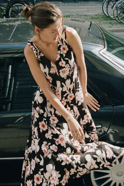 Vestido de crep? con nesgas - H&m фото 4