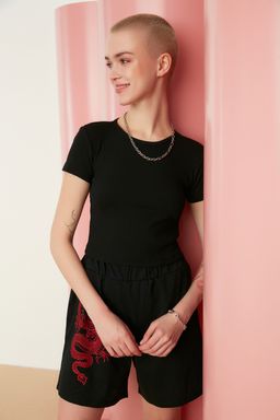 Trendyolmilla Siyah Fitted/Vucuda Oturan Bisiklet Yaka Crop Fitilli Esnek Orme Bluz TWOSS21BZ0779