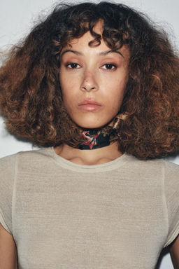 PRINTED TIE SCARF WITH FLOWERS - Zara фото 2