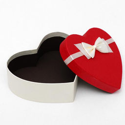 Набор подарочных коробок сердце 3 в 1, Белый - алый, 21?19?9 - 15.5?14?6 см