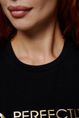 8513 Футболка с длинным рукавом женская